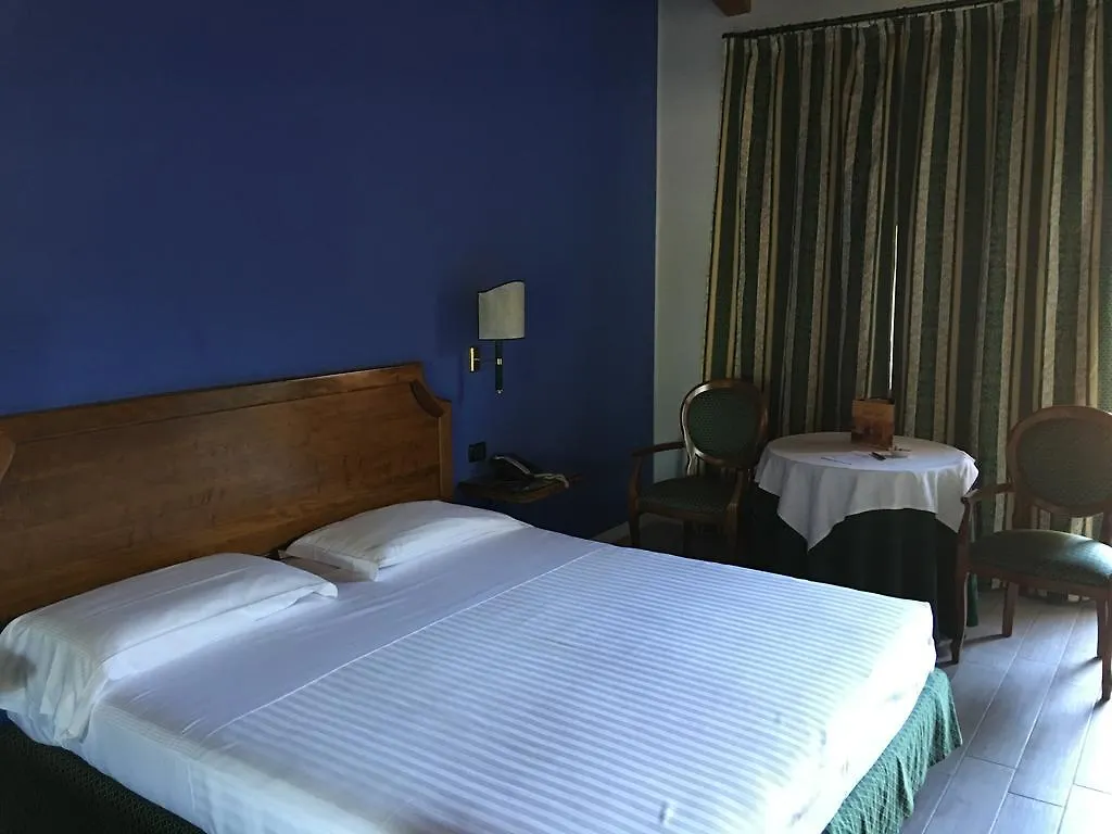 Hotel Don Carlo Broni